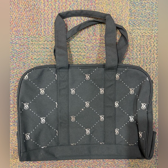 NWOT Victoria's Secret VS Logo Large Weekender Black Quilted Tote Zip Duffle Bag - Picture 2 of 3